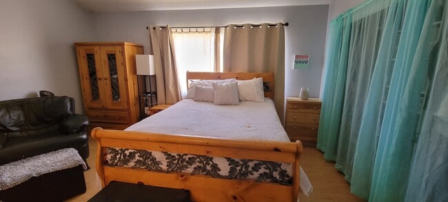 Photo - 335 E Plymouth St