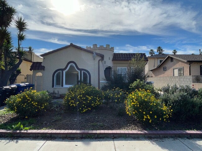 Building Photo - 3308 Glenhurst Ave Unit 3308 Glenhurst Ave