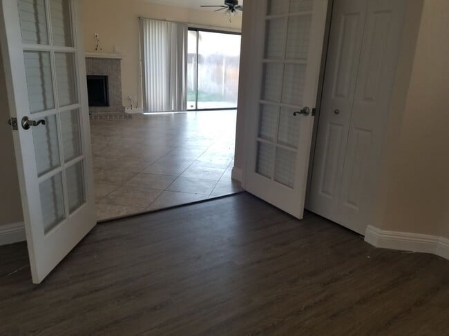 Photo - 10943 Country View Dr