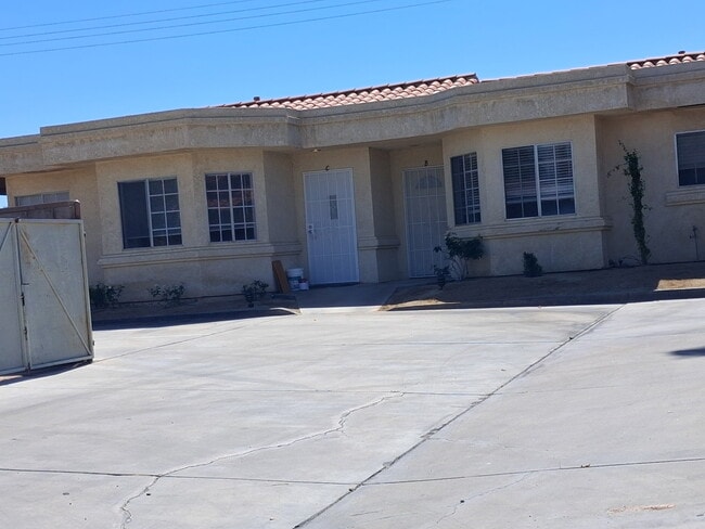 Building Photo - 79041 Avenue 42 Unit C
