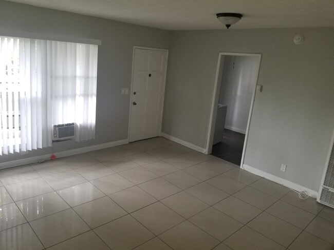 Photo - Chateau Sycamore Apartments