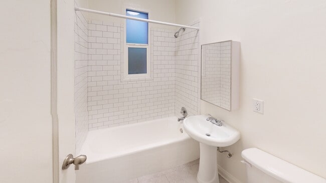 Photo - La Chandelle Apts...Charming building...Re...