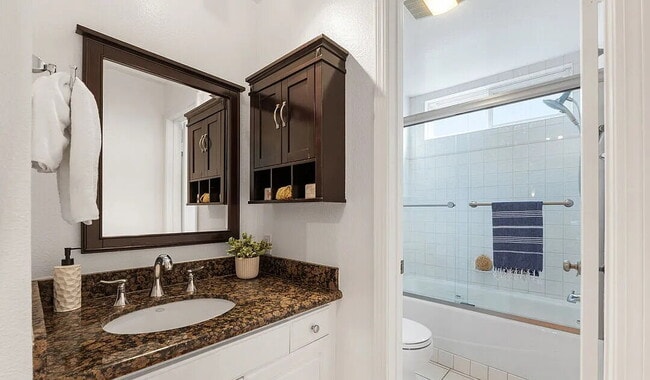 Photo - Spacious 1-bedroom in the heart of Midtown Santa Monica.
