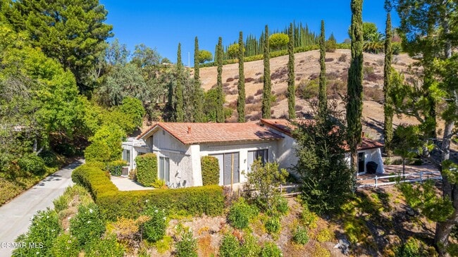 Photo - 32355 Saddle Mountain Dr