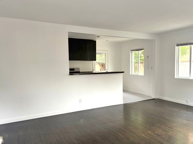 Photo - 2304 Voorhees Ave Unit A