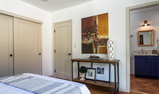 Photo - 2135 Clinton St