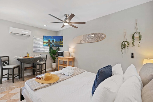 Building Photo - 4744 Del Monte Ave