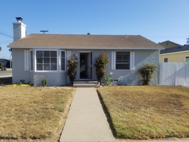 2BD/1BA Bungalow in East Cypress, Santa Ma... - 2BD/1BA Bungalow in East Cypress, Santa Ma...