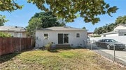Photo - 300 W Tujunga Ave House