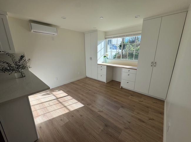 Windows on two sides with abundant daylight - 230 W Cedar Ave