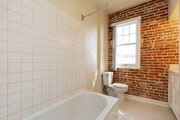 Studio, 1BA - Vivian Apartments