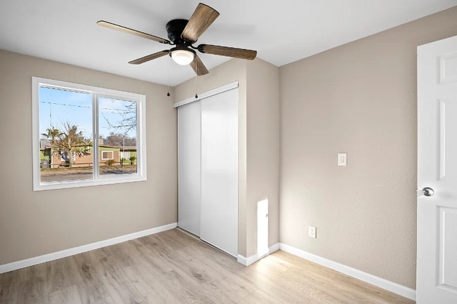 Photo - 38903 Palm Tree Way