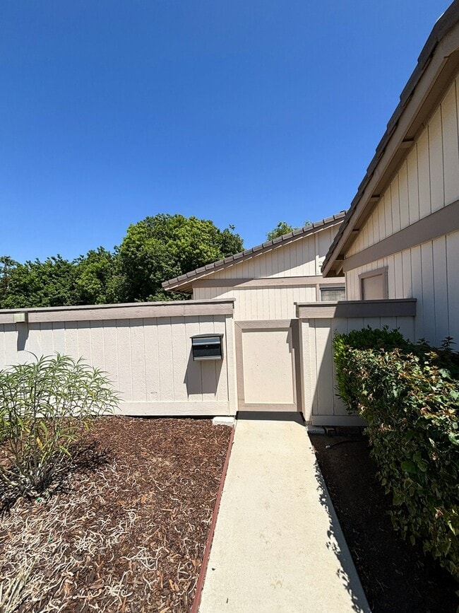 Photo - 11104 Poblado Rd