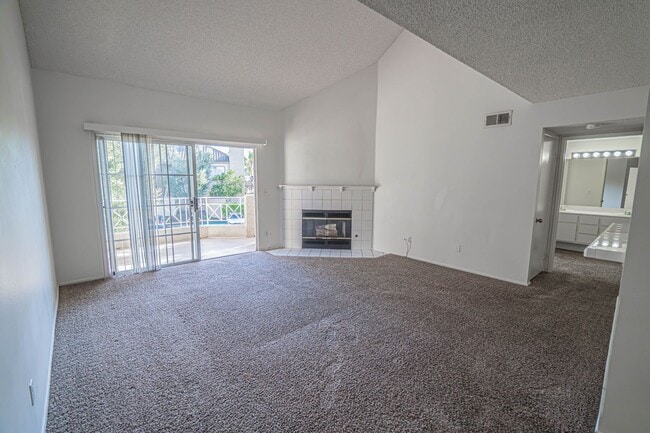 Photo - Santa Fe Double Primary Condo in Valencia! Unit 276
