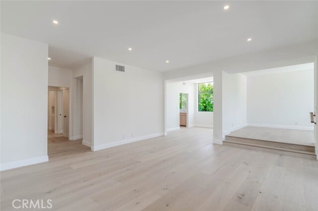 Photo - 1305 N Columbus Ave Unit 208