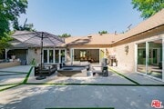Photo - 2760 E Glenoaks Blvd House