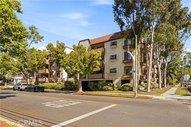 Building Photo - 260 S 6th St Unit G