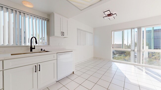 Photo - 1100 Monterey Blvd