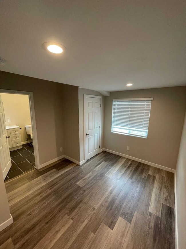 Photo - 5215-5217 Catoctin Drive