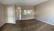 Photo - 2 Bed | 1.5 Bath Townhome – Private Backya... Unit H