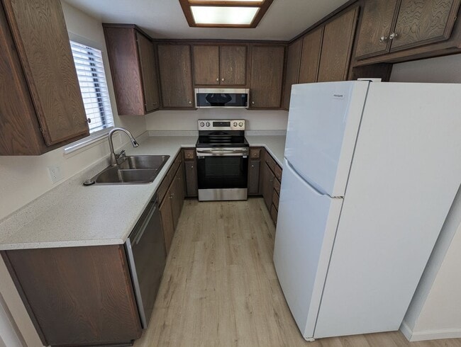 Photo - 701 N C St Unit 701C