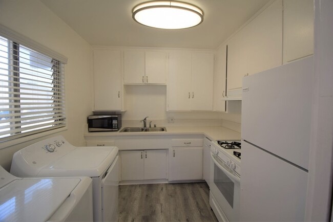 Photo - 4334 Mammoth Ave Unit 05