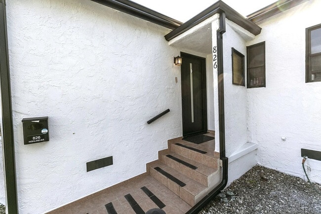 Photo - 826 Highland Ave