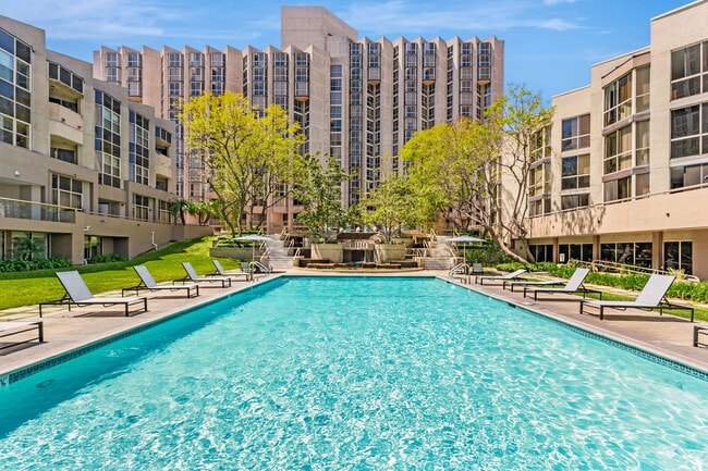 Photo - Promenade Towers Apartments