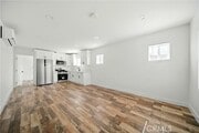Photo - 523 W 78th St Townhome