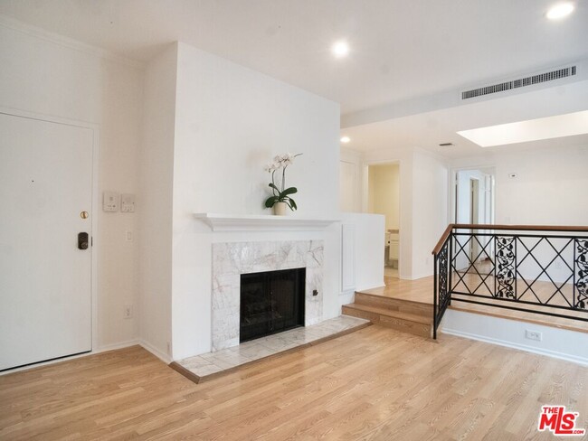 Photo - 1655 Selby Ave Unit 101