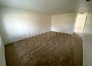 Photo - 1124 N Broadway Townhome