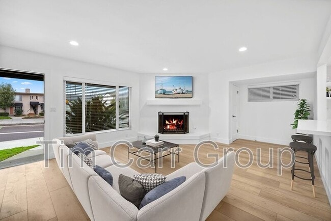 Photo - 526 Irvine Ave