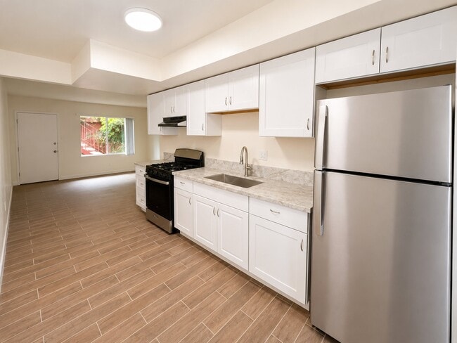 Photo - 14026 Paramount Blvd Unit 11