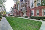 Photo - 706 W 1st St Condo