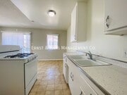 Photo - 2909 E 6th St Apartment Unit #D
