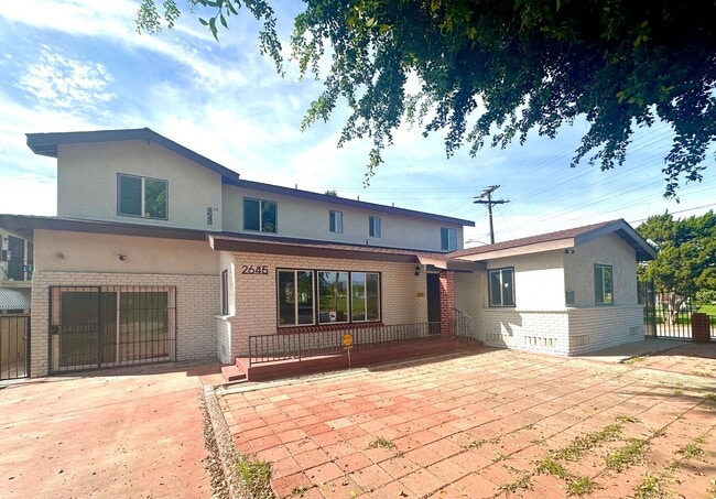 Building Photo - Beatiful and spacious Rental in Montebello for Lease