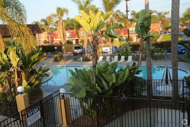 Photo - Woodlawn West Apartments