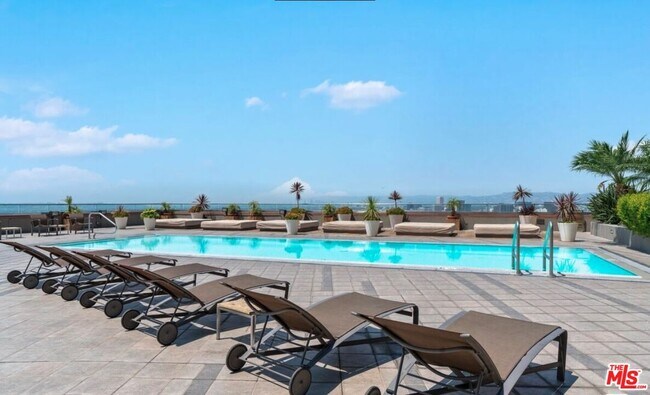 Photo - 1100 Wilshire Blvd Unit 2806