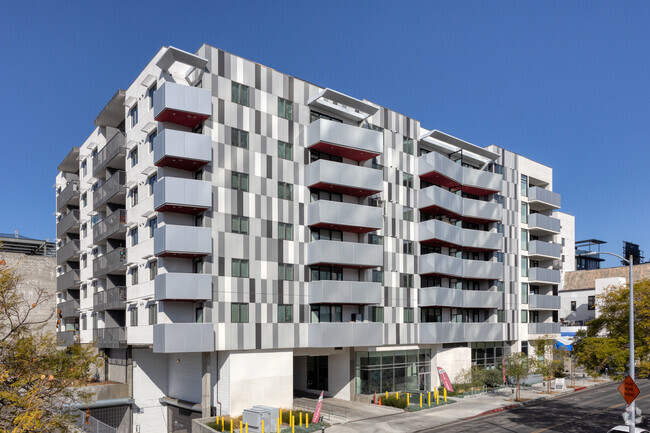 Luna On Wilshire - Luna On Wilshire Apartments