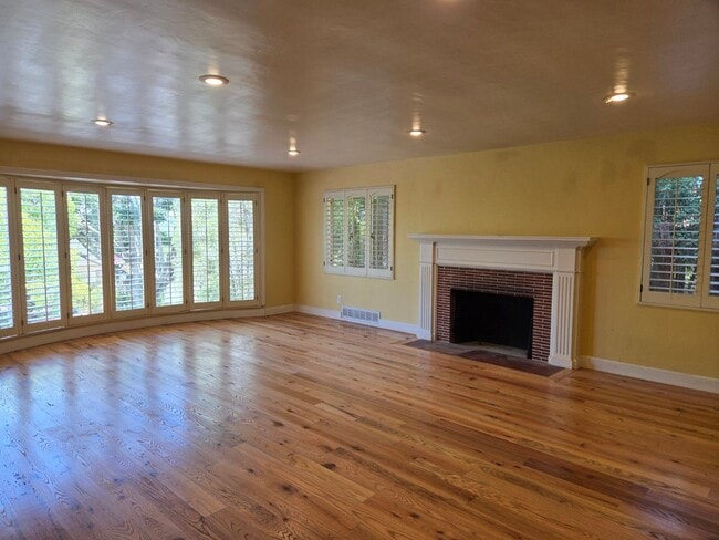 Photo - Large home near SDSU available 08/01/2026.