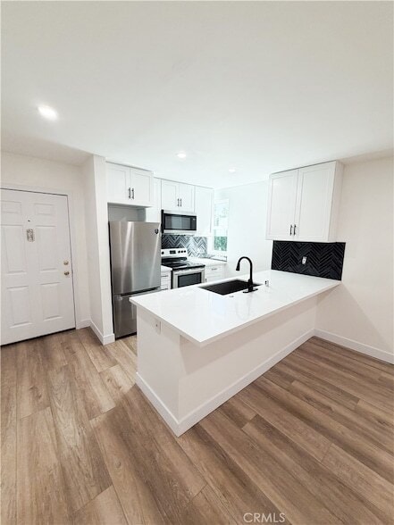 Building Photo - 17000 Burbank Blvd Unit 305