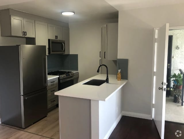Building Photo - 11285 Charnock Rd Unit 9 Rental