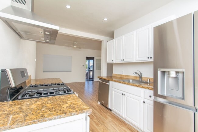 Photo - Refreshed + Bright 2 Bed/1 Bath in the Heart of North Park! Unit 3568