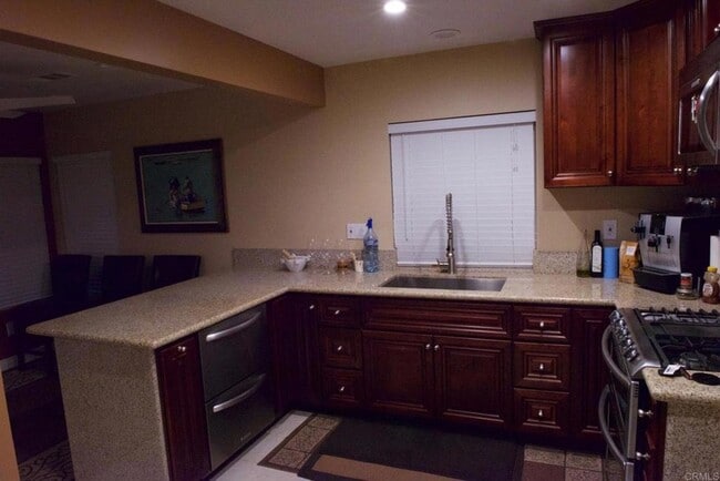 Photo - 411 Windjammer Cir