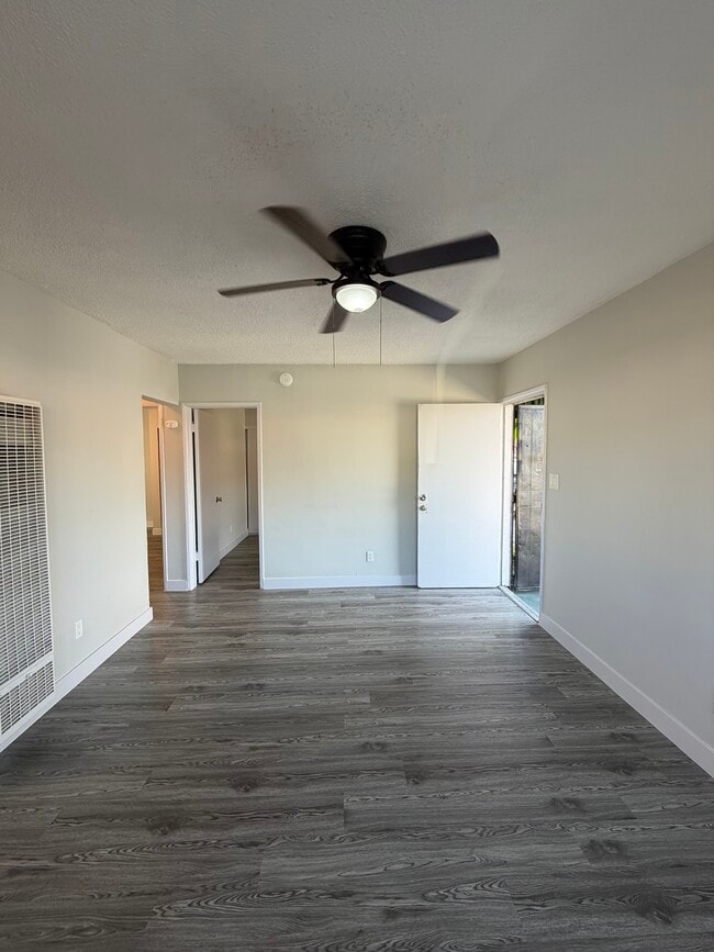 Photo - 7822 S Western Ave Unit 3