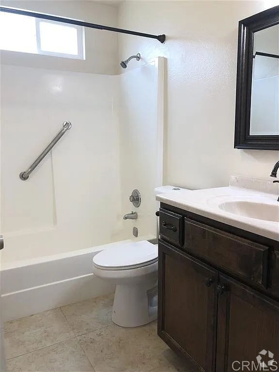 Building Photo - 1775 S Maple St Unit #B Rental