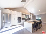 Photo - 15424 Camarillo St