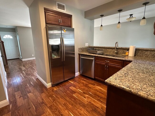 Photo - 5319 Argos St Townhome
