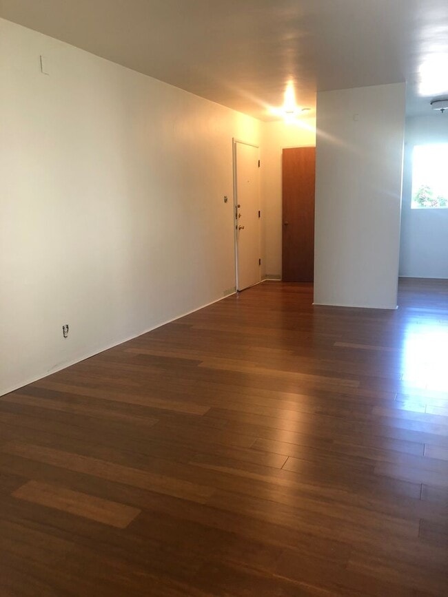 Photo - Luna Unit 3040