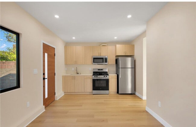 Photo - 10509 Dempsey Ave